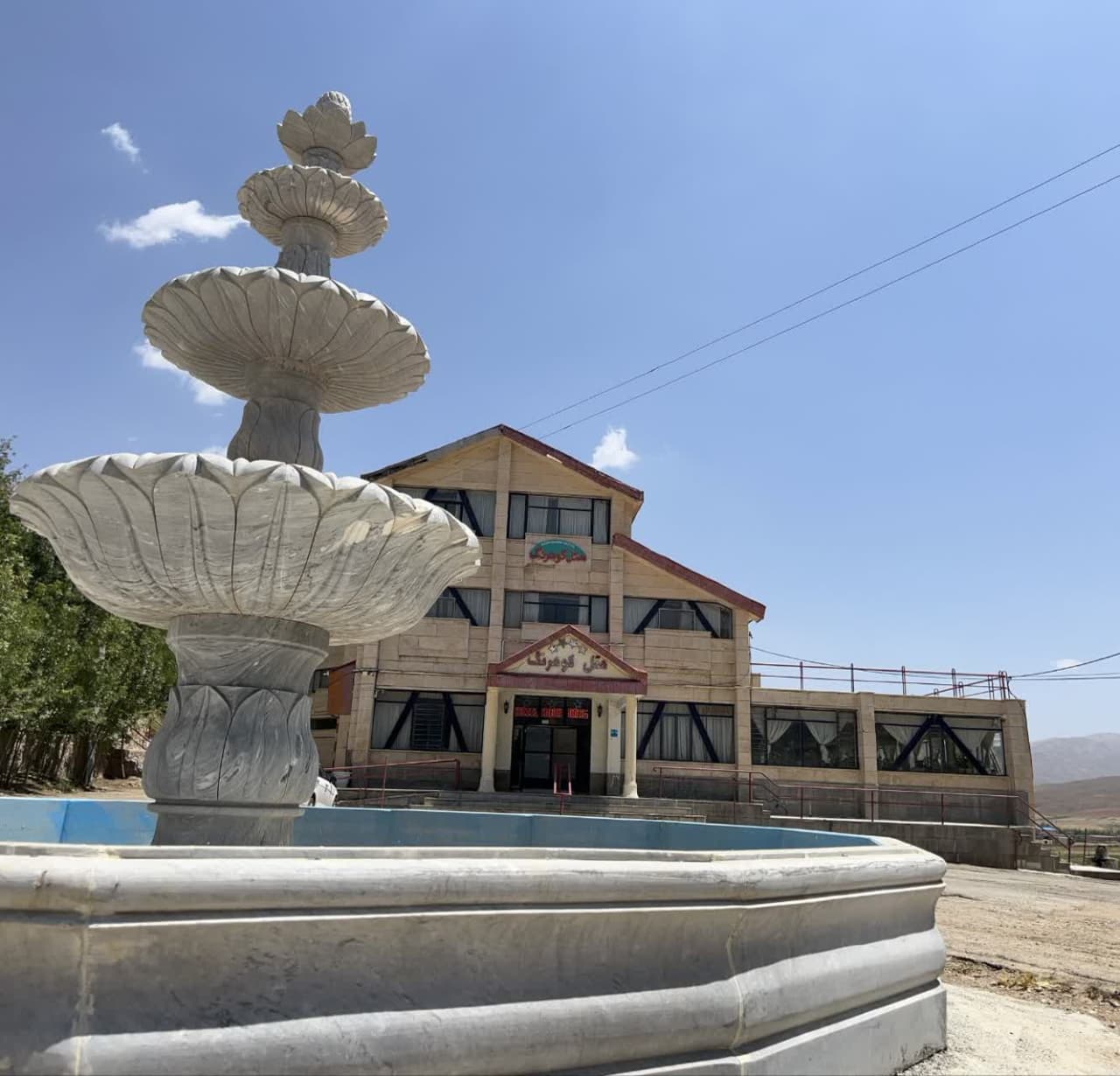 نمای بیرونی هتل