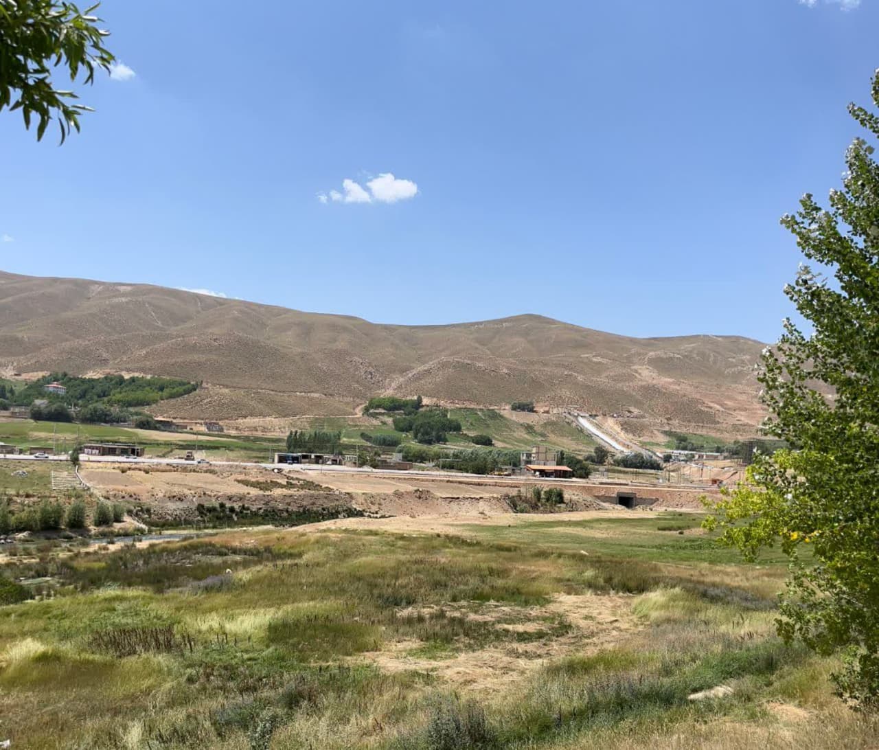 محوطه طبیعت-بیرون هتل